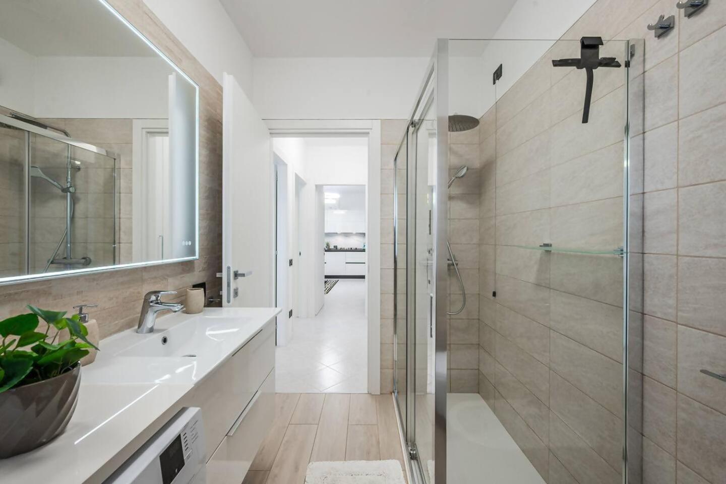 Southside Superior 2 Bedrooms Free Parking Appartamento Verona